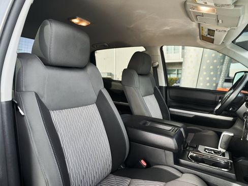 Used 2017 Toyota Tundra SR5 image 29