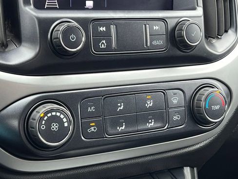 Used 2020 Chevrolet Colorado LT AWD/4WD image 28