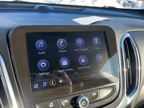 Used 2022 Chevrolet Equinox Premier image 16