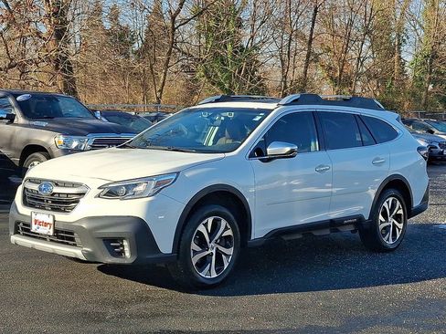 Used 2022 Subaru Outback Touring image 3