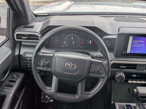Used 2025 Toyota Tacoma SR image 20