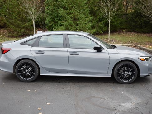 New 2026 Honda Civic FWD Hybrid Sedan image 9