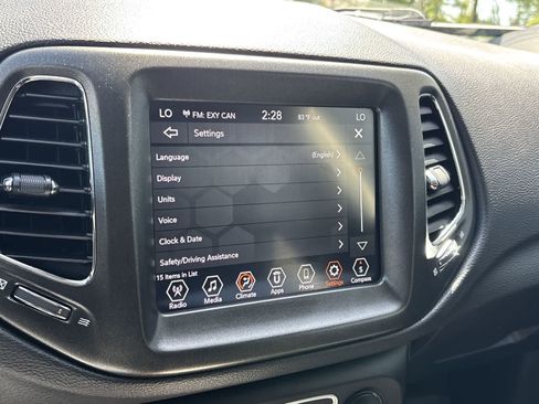 Used 2019 Jeep Compass Trailhawk AWD/4WD image 19