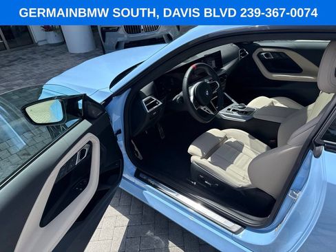 Used 2025 BMW M240i Coupe w/ Premium Package RWD image 12