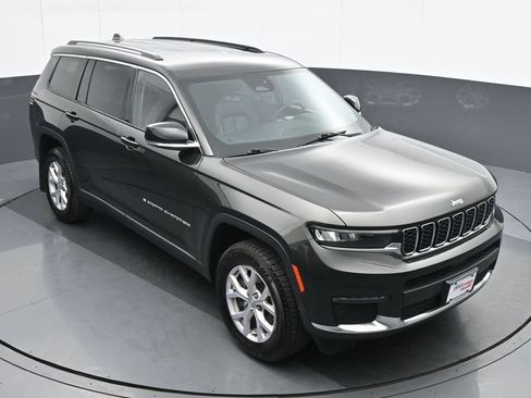 Used 2022 Jeep Grand Cherokee L Limited AWD/4WD image 26