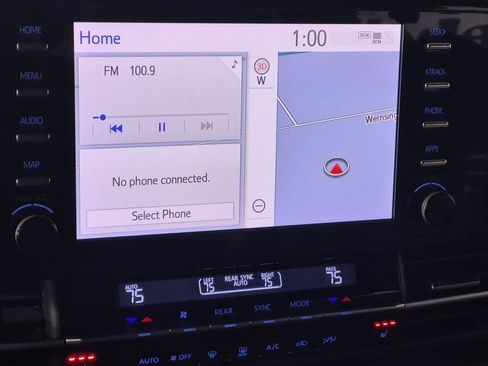 Used 2021 Toyota Sienna XSE image 18