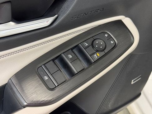 New 2026 Nissan Sentra SL FWD image 9