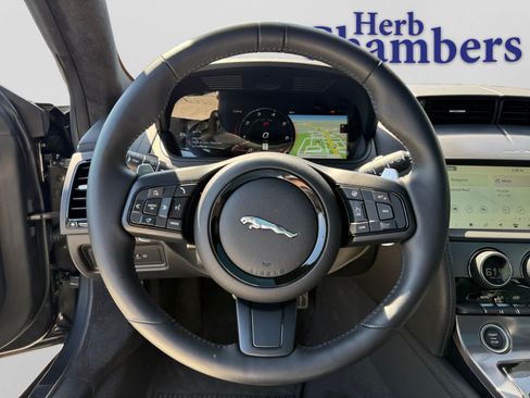 Used 2024 Jaguar F-TYPE Coupe AWD image 17