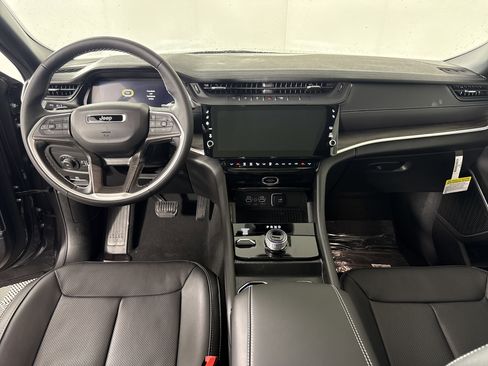 New 2026 Jeep Grand Cherokee L Limited AWD/4WD image 15