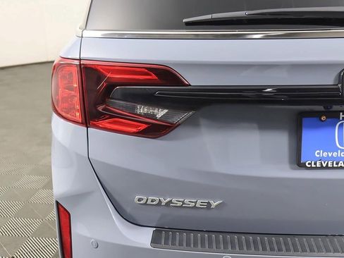 Used 2025 Honda Odyssey Touring image 18