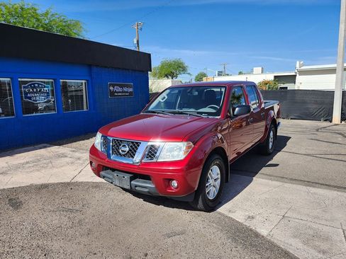 Used 2020 Nissan Frontier SV RWD image 3