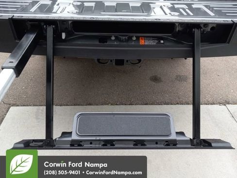 New 2026 Ford F350 Lariat w/ Chrome Package image 32