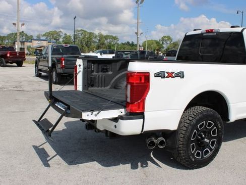 Used 2022 Ford F250 Platinum AWD/4WD image 11