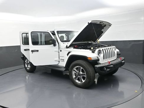 Used 2021 Jeep Wrangler Unlimited Sahara AWD/4WD image 30