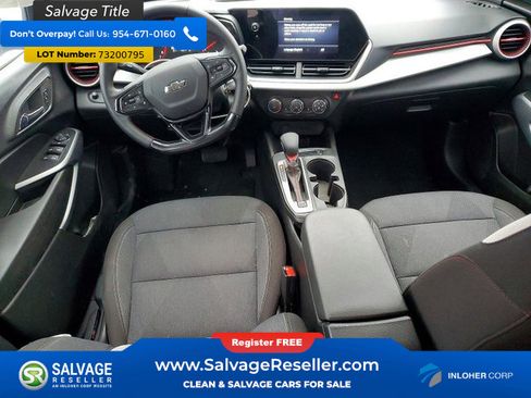 Used 2024 Chevrolet Trax RS w/ Driver Confidence Package image 3