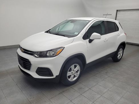 Used 2020 Chevrolet Trax LS w/ Tint and Cruise Package AWD/4WD image 2