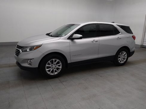 Used 2019 Chevrolet Equinox LT FWD image 2