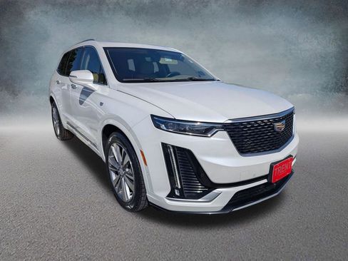 Used 2020 Cadillac XT6 Premium Luxury w/ Platinum Package FWD image 5