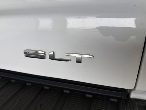 Used 2023 GMC Sierra 1500 SLT w/ SLT Premium Package AWD/4WD image 7