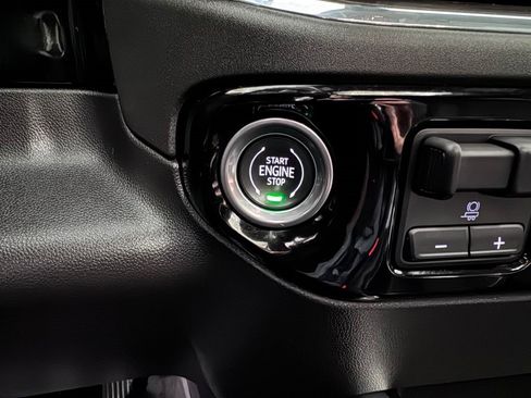 Certified 2023 GMC Sierra 1500 SLT w/ SLT Convenience Package image 24