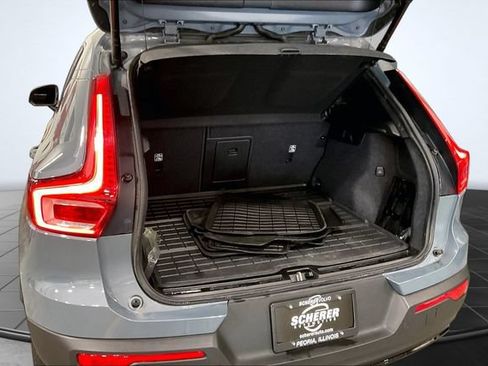 Certified 2023 Volvo XC40 B5 Plus w/ Driver Assist Package AWD/4WD image 6