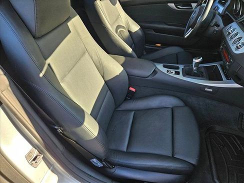 Used 2010 BMW Z4 sDrive35i RWD image 15