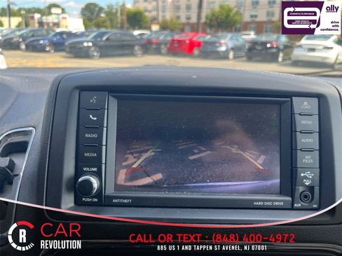 Used 2019 Dodge Grand Caravan SE FWD image 16