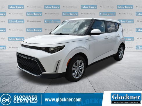 Used 2023 Kia Soul LX FWD image 1