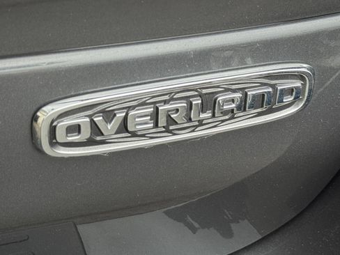 Used 2022 Jeep Grand Cherokee L Overland w/ Luxury Tech Group IV AWD/4WD image 15