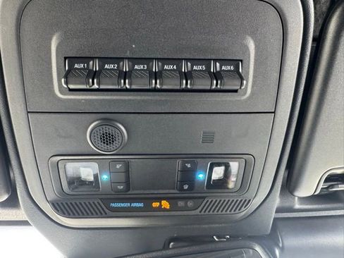 Used 2025 Ford Bronco Badlands w/ Sasquatch Package image 23