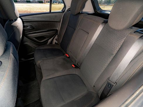 Used 2016 Chevrolet Trax LS FWD image 9