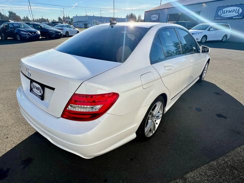 Used 2014 Mercedes-Benz C 250 Sedan w/ Premium 1 Package image 8