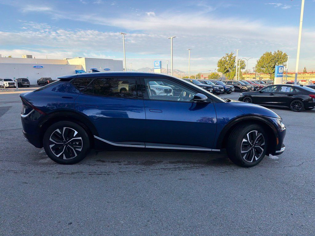 Used 2024 Kia EV6 Wind w/ Wind Technology Package AWD/4WD image 6