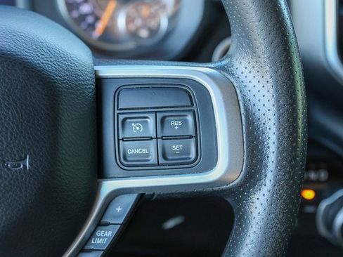 Used 2019 RAM 2500 Big Horn image 27