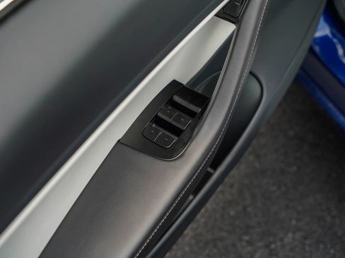 Used 2018 Tesla Model 3 Long Range AWD/4WD image 25