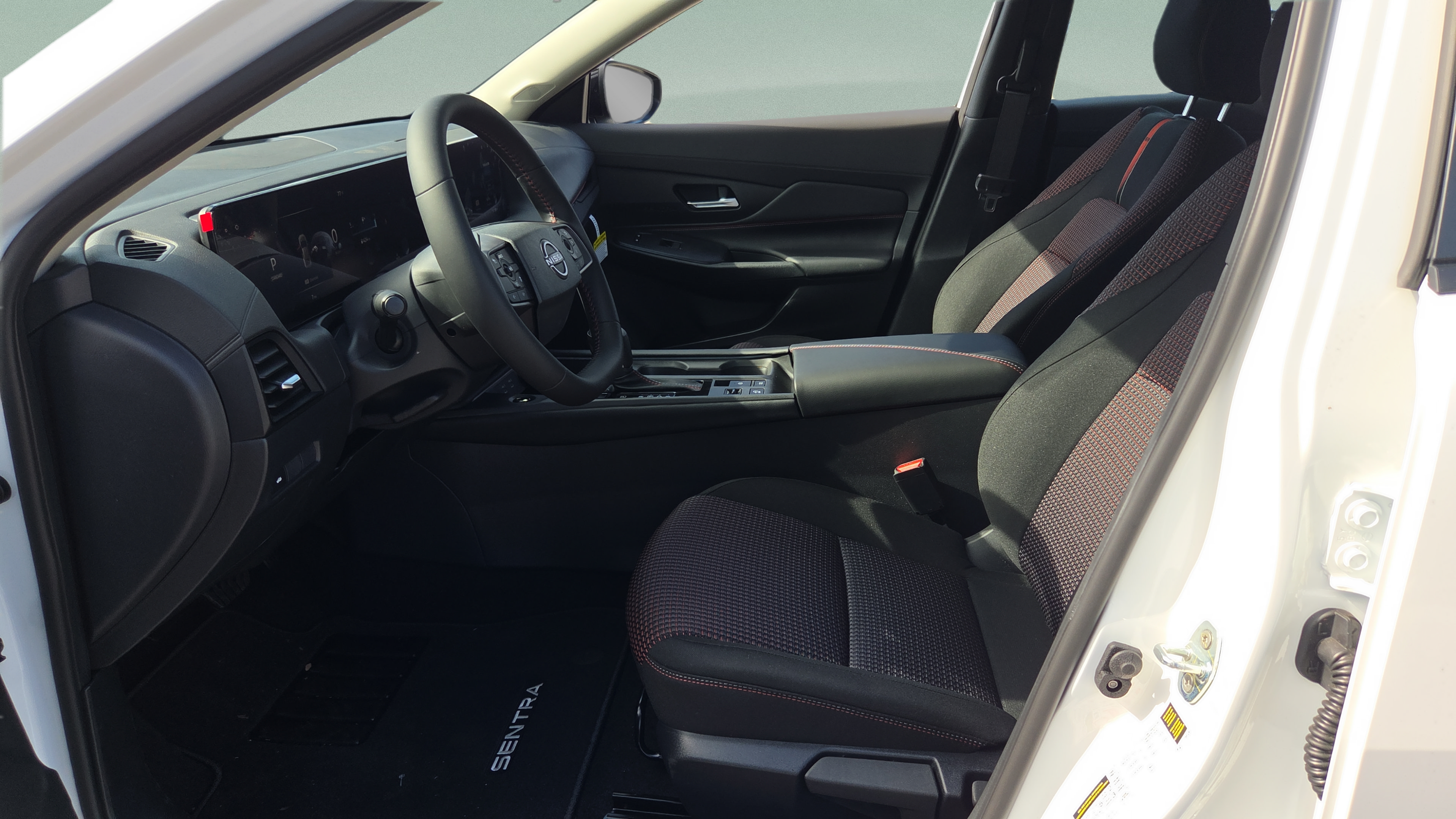 Used 2026 Nissan Sentra SR w/ Floor Mat Package FWD image 9