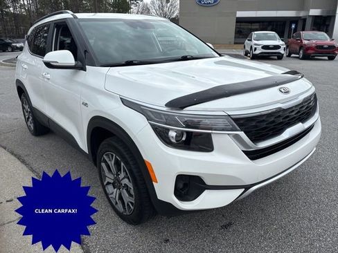 Used 2021 Kia Seltos EX image 2