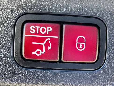 Used 2021 Mercedes-Benz GLB 250 image 29