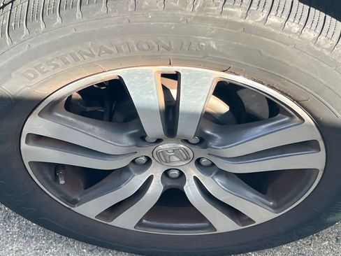 Used 2018 Honda Pilot EX image 17