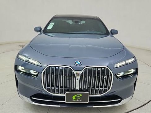 Used 2023 BMW i7 xDrive60 image 13