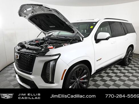 Certified 2025 Cadillac Escalade V image 37