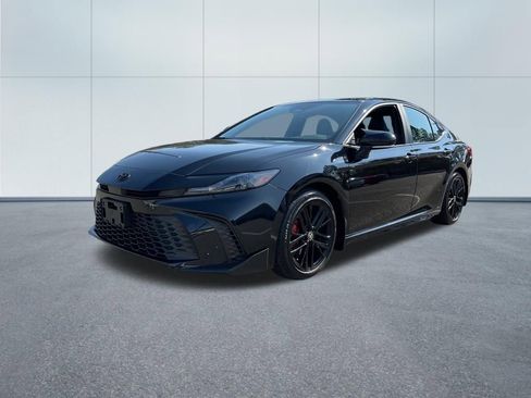 Used 2025 Toyota Camry SE w/ Multimedia Upgrade Package image 2