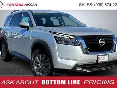 New 2025 Nissan Pathfinder SV