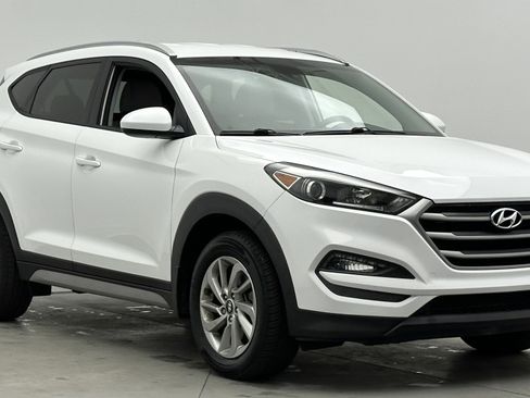 Used 2018 Hyundai Tucson SEL image 3