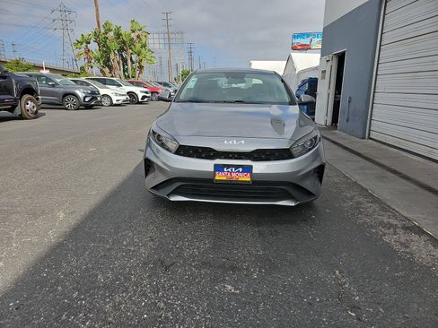 Used 2023 Kia Forte LXS w/ LXS Technology Package FWD image 2
