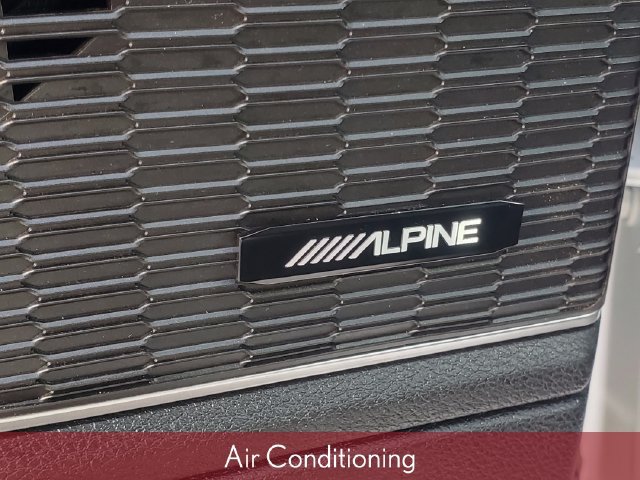 Used 2025 Jeep Grand Cherokee Limited w/ Black Appearance Package AWD/4WD image 19
