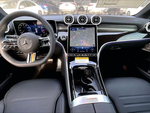 New 2026 Mercedes-Benz GLC 300 image 8