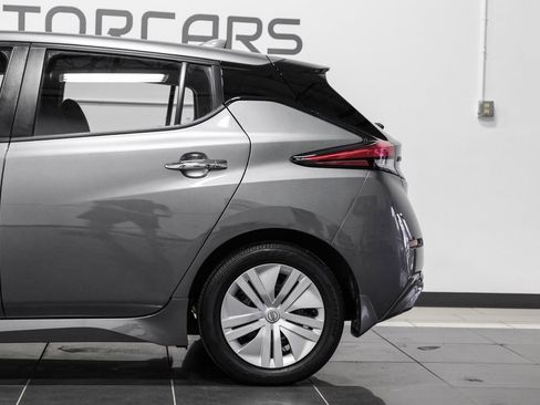 Used 2023 Nissan Leaf S image 14