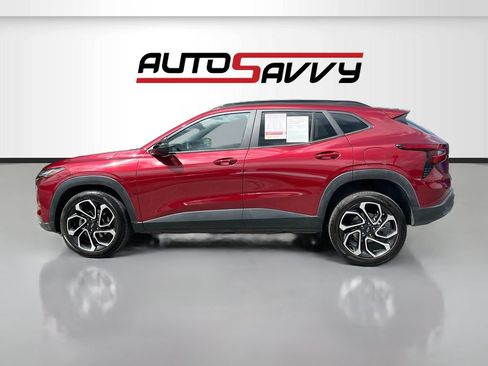 Used 2025 Chevrolet Trax RS FWD image 4