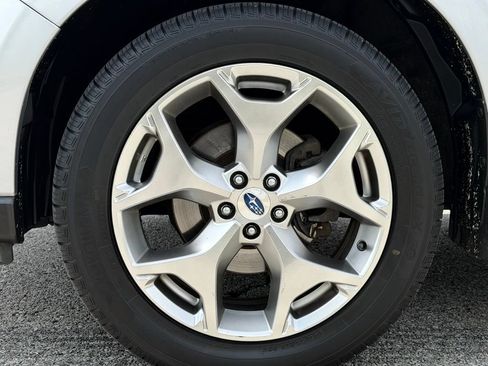 Used 2017 Subaru Forester 2.5i Touring AWD/4WD image 39